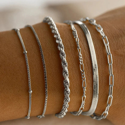 Fashionable Snake Imitation Gemstone Bangle