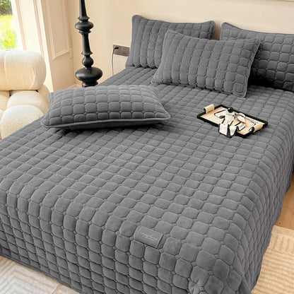 Luxury Velvet Quilt Set