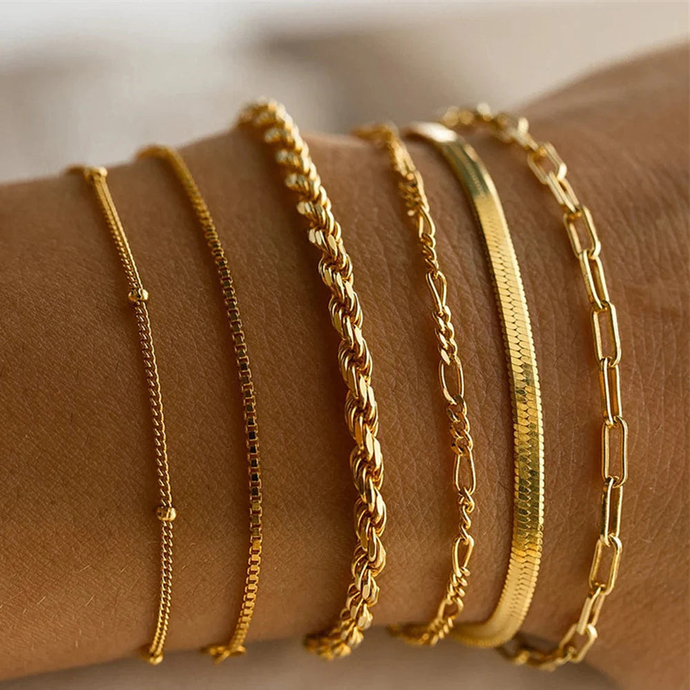 Fashionable Snake Imitation Gemstone Bangle