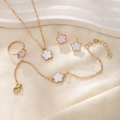 Romantic 5 Flower Petal Pendant Necklace Set